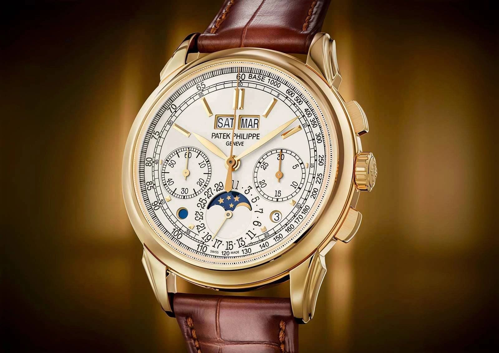 A watch on the wrist of a Conxeppt client